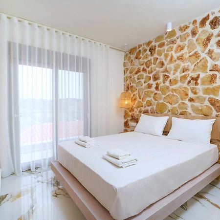 Athina Palace Luxurious Appartments Potos Exterior foto